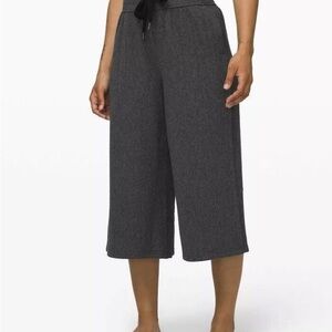 Lululemon Retreat Yourself Crop Lounge Pants Size 10